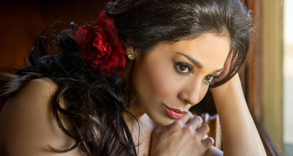 Guadalupe Paz sings Angelina in Rossini’s La Cenerentola in Colombia